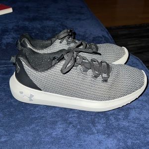 Womens UA Ripple shoes size 10